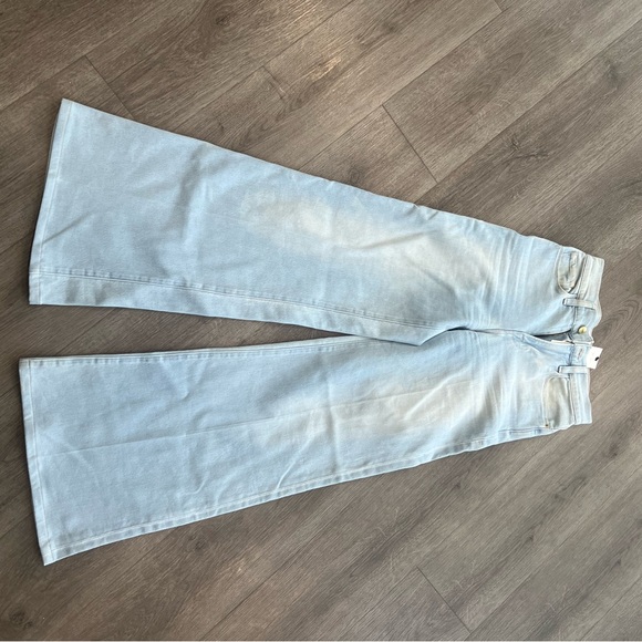 Frame Denim Light Blue Flare Jeans - Picture 2 of 6